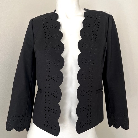 NEW Banana Republic laser cut scalloped ponte blazer - Picture 2 of 5